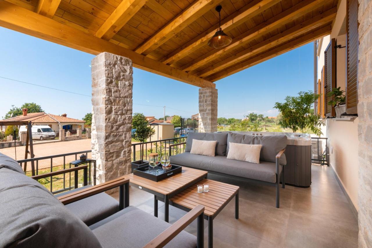 Holiday Home Maslina بوريتش المظهر الخارجي الصورة